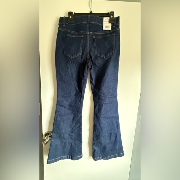 Jeans - Picture 2 of 4